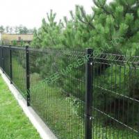 Large picture mesh fence