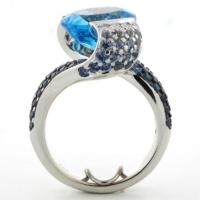 Thailand Stunning Blue Topaz Cocktail Ring Set In 18k W/G